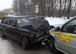 Шахтинка, попавшая в аварию на «дороге смерти», сломала позвоночник и находится в критическом состоянии Шахтинка, попавшая в аварию на «дороге смерти», сломала позвоночник и находится в критическом состоянии