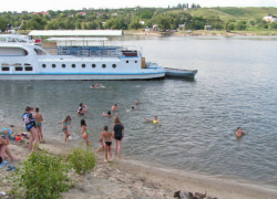 Во многих водоемах Ростовской области нельзя купаться Во многих водоемах Ростовской области нельзя купаться