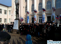 В Шахтах открыли памятник тяжелоатлету Василию Алексееву В Шахтах открыли памятник тяжелоатлету Василию Алексееву