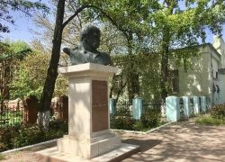 Тарас Григорьевич приглянулся шахтинцам больше, чем Александр Сергеевич Тарас Григорьевич приглянулся шахтинцам больше, чем Александр Сергеевич