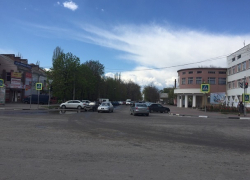В проекте ремонта улицы Шевченко в Шахтах не предусмотрели парковку и уже установленный светофор В проекте ремонта улицы Шевченко в Шахтах не предусмотрели парковку и уже установленный светофор