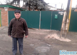 В центре города жители улицы Красина живут посреди канализационных отходов В центре города жители улицы Красина живут посреди канализационных отходов