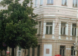 В шахтинских библиотеках проходят тематические выставки В шахтинских библиотеках проходят тематические выставки