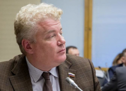 Шахтинский депутат Госдумы Максим Щаблыкин «разрешил» россиянам охотиться с луком Шахтинский депутат Госдумы Максим Щаблыкин «разрешил» россиянам охотиться с луком