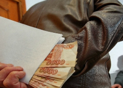 Бывшему замглаве администрации Шахт грозит до семи лет за посредничество в передаче взяток Бывшему замглаве администрации Шахт грозит до семи лет за посредничество в передаче взяток