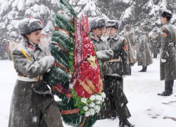 12 февраля - 77-я годовщина освобождения города Шахты от фашистских захватчиков 12 февраля - 77-я годовщина освобождения города Шахты от фашистских захватчиков