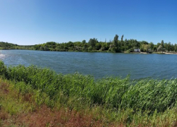 Купаться запрещено: в Шахтах закрыли единственный разрешенный водоем Купаться запрещено: в Шахтах закрыли единственный разрешенный водоем