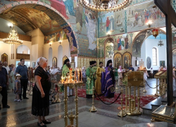 Концертом, праздничным богослужением и благотворительностью отметили в Шахтах День семьи, любви и верности Концертом, праздничным богослужением и благотворительностью отметили в Шахтах День семьи, любви и верности