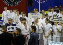 Шахтинские спортсмены успешно выступили на первенстве России по кобудо Шахтинские спортсмены успешно выступили на первенстве России по кобудо