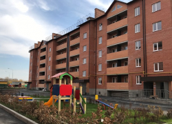 В Шахтах завершилось многолетнее строительство трех домов для обманутых дольщиков В Шахтах завершилось многолетнее строительство трех домов для обманутых дольщиков
