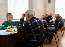 Юная шахтинка сражается с маститыми спортсменами и побеждает Юная шахтинка сражается с маститыми спортсменами и побеждает
