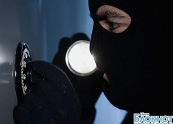 Неизвестный взломал оружейный сейф в квартире жителя Шахт Неизвестный взломал оружейный сейф в квартире жителя Шахт