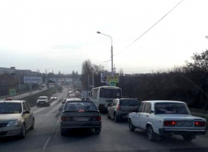 Утро в Шахтах началось с пробки Утро в Шахтах началось с пробки