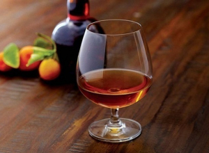 За продажу «палёного» Hennesy и виски JackDaniel’s двое шахтинцев предстанут перед судом За продажу «палёного» Hennesy и виски JackDaniel’s двое шахтинцев предстанут перед судом