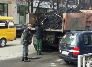 Снег в Шахтах растаял вместе с асфальтом Снег в Шахтах растаял вместе с асфальтом