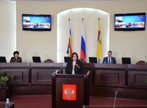 Депутаты признали работу Ирины Жуковой удовлетворительной Депутаты признали работу Ирины Жуковой удовлетворительной