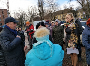 У жителей города Шахты вновь попытались отобрать футбольное поле под строительство магазина У жителей города Шахты вновь попытались отобрать футбольное поле под строительство магазина