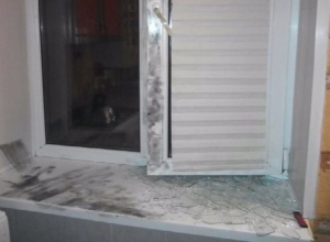 В полной темноте грабители разбили окно и залезли в дом в Шахтах В полной темноте грабители разбили окно и залезли в дом в Шахтах