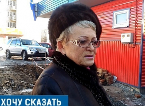 Плотной застройкой и нарушением санитарных норм возмущены жители поселка ХБК в Шахтах Плотной застройкой и нарушением санитарных норм возмущены жители поселка ХБК в Шахтах