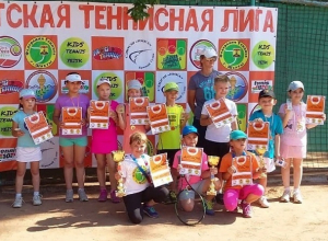 Полина Тихонова и Ульяна Алексеева завоевали «золото» в соревнованиях по теннису Полина Тихонова и Ульяна Алексеева завоевали «золото» в соревнованиях по теннису