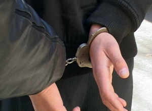 С большой партией наркотиков задержан 30-летний шахтинец С большой партией наркотиков задержан 30-летний шахтинец