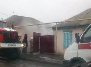 В пожаре на улице Промышленной пострадали два человека В пожаре на улице Промышленной пострадали два человека