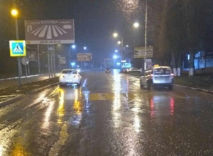 В один день две шахтинки попали под колёса автомобилей В один день две шахтинки попали под колёса автомобилей
