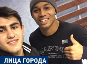 Шахтинкий борец победил американца на турнире в Санкт-Петербурге Шахтинкий борец победил американца на турнире в Санкт-Петербурге