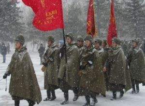 Митингами памяти и праздничными концертами отметили 75-ю годовщину освобождения Шахт Митингами памяти и праздничными концертами отметили 75-ю годовщину освобождения Шахт