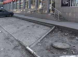 «Дыра, пыль и грязь», - оценили состояние улицы Пушкина жители Шахт «Дыра, пыль и грязь», - оценили состояние улицы Пушкина жители Шахт