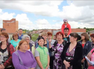 Шахтинские обманутые дольщики направили петицию Путину Шахтинские обманутые дольщики направили петицию Путину