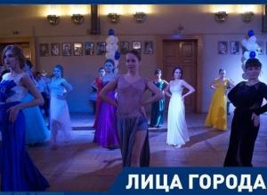 Шахтинские студенты продемонстрировали роскошные наряды Шахтинские студенты продемонстрировали роскошные наряды