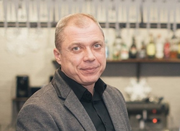 В Шахтах загадочно исчез бизнесмен, которому в октябре перерезали горло, похитив 5 миллионов рублей В Шахтах загадочно исчез бизнесмен, которому в октябре перерезали горло, похитив 5 миллионов рублей