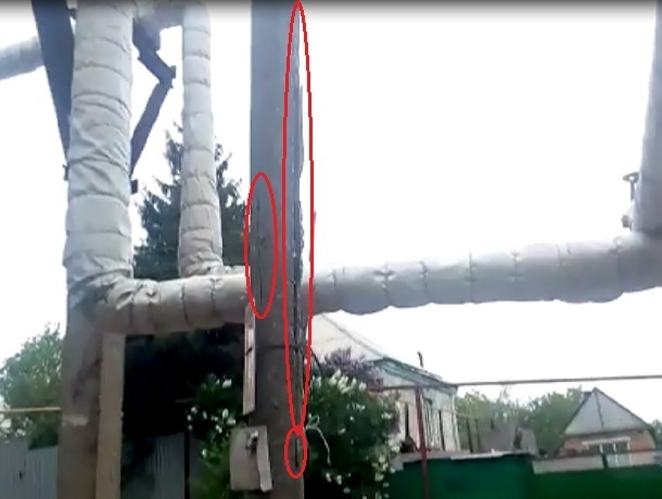 Аварийный бетонный столб угрожает рухнуть на газовую трубу в Шахтах Аварийный бетонный столб угрожает рухнуть на газовую трубу в Шахтах