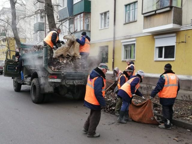 Шахтинские власти собираются потратить на уборку города более 46 миллионов рублей Шахтинские власти собираются потратить на уборку города более 46 миллионов рублей