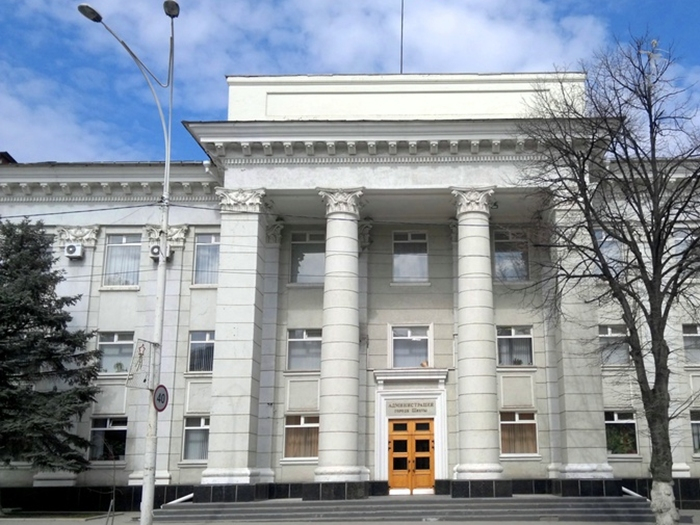 После массового отравления в Шахтах администрация спешно провела совещание с руководителями точек общепита После массового отравления в Шахтах администрация спешно провела совещание с руководителями точек общепита