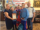  Шахтинская семья с тремя приемными детьми победила в областном конкурсе