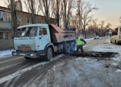 Особые технологии: власти пояснили, почему ремонт дорог в городе ведется и зимой