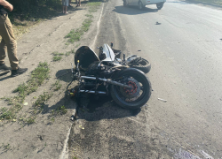 Несовершеннолетний мотоциклист влетел в Ладу Приору в Шахтах