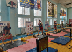 Областной турнир по гиревому спорту посвятили памяти великого тяжелоатлета Василия Алексеева