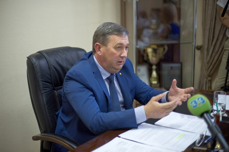 В Шахтах уже полгода не могут вынести приговор бывшему сити-менеджеру Игорю Медведеву